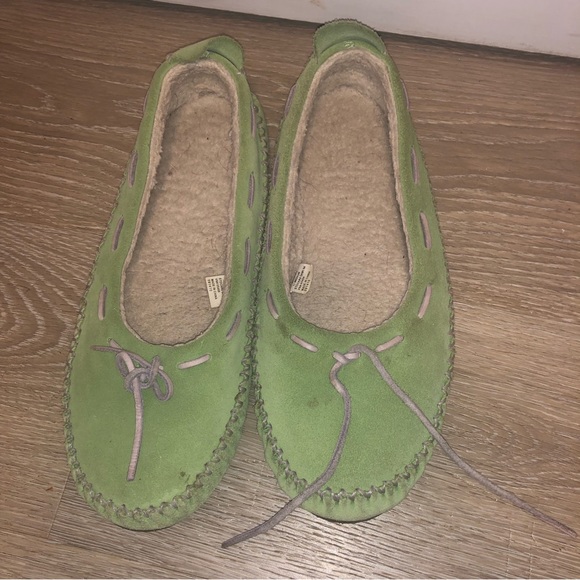 Ll Bean ladies leather slippers size 11 - Picture 2 of 6